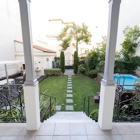 Superbe Avec Jardin Piscine, Garage