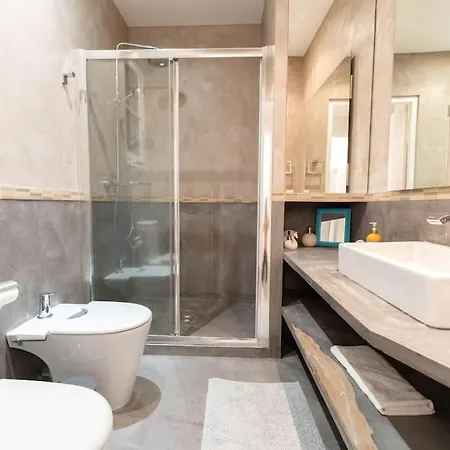 Apartment Superbe Avec Jardin Piscine, Garage Nice