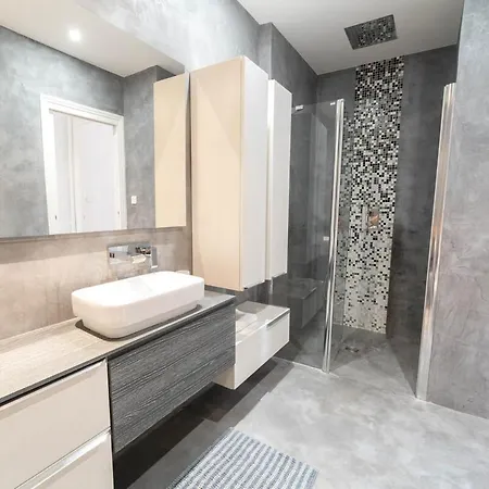 Superbe Avec Jardin Piscine, Garage דירה ניס